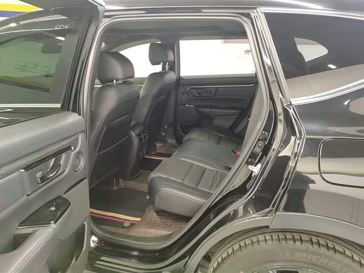 Фото 11 - Honda CR-V