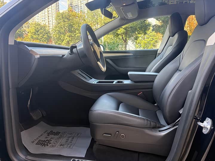 Фото 4 - Tesla Model Y