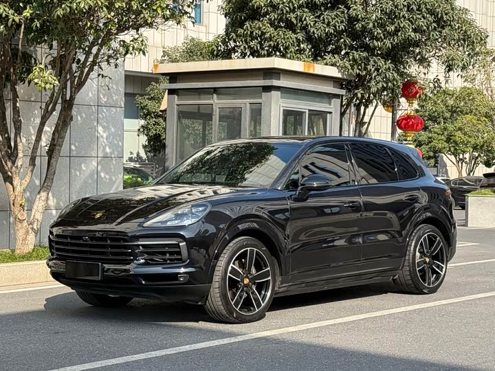 Фото 1 - Porsche Cayenne