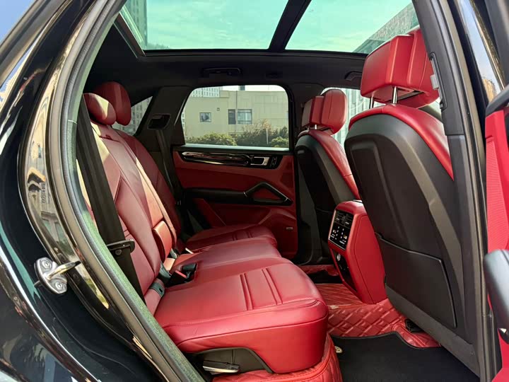 Фото 11 - Porsche Cayenne