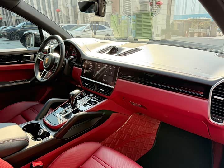 Фото 7 - Porsche Cayenne