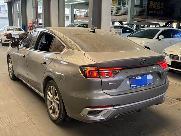 Фото 9 - Ford Mondeo