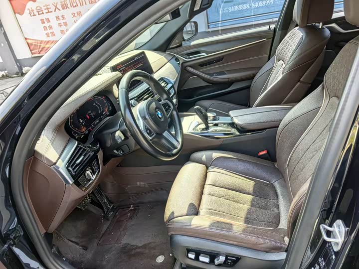 Фото 6 - BMW 5 Series