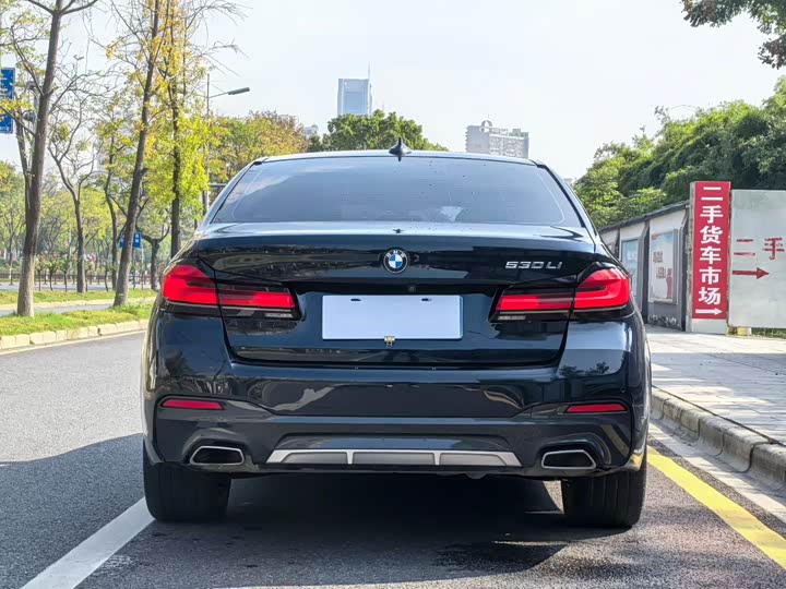 Фото 8 - BMW 5 Series