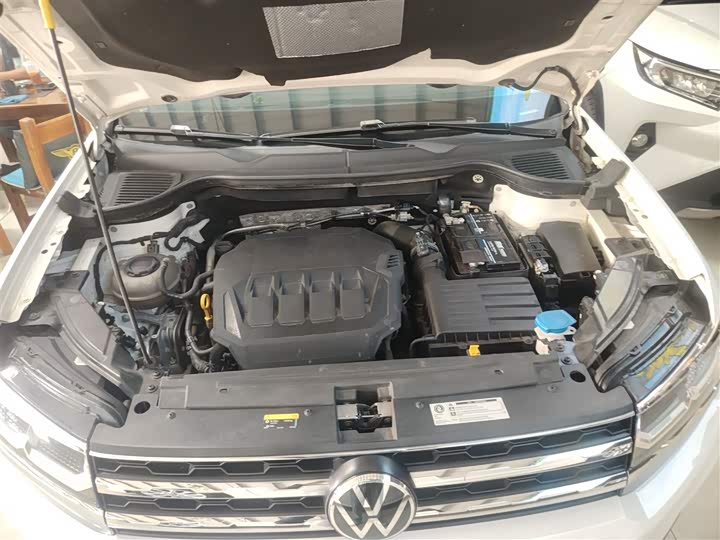 Фото 10 - Volkswagen Tharu