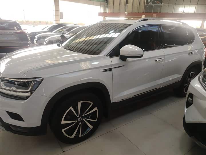 Фото 21 - Volkswagen Tharu