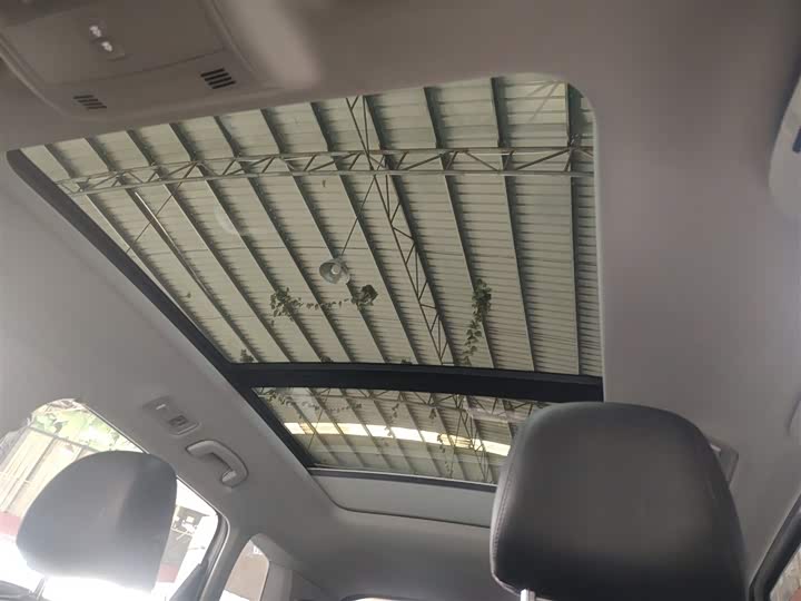 Фото 8 - Volkswagen Tharu