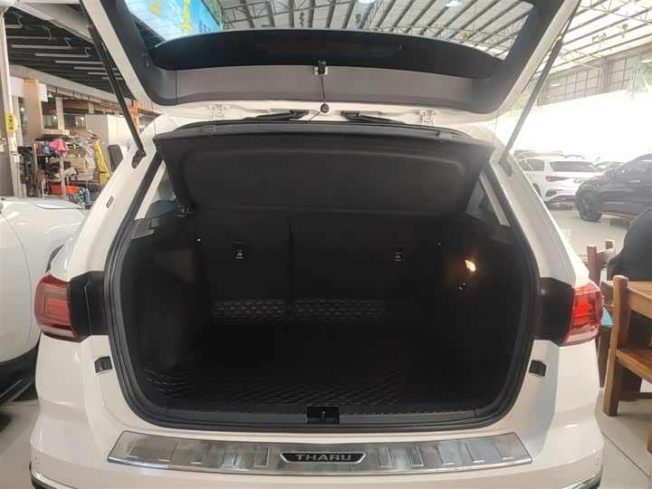 Фото 9 - Volkswagen Tharu