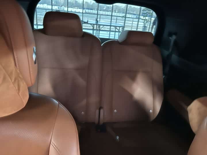 Фото 10 - LiXiang L9