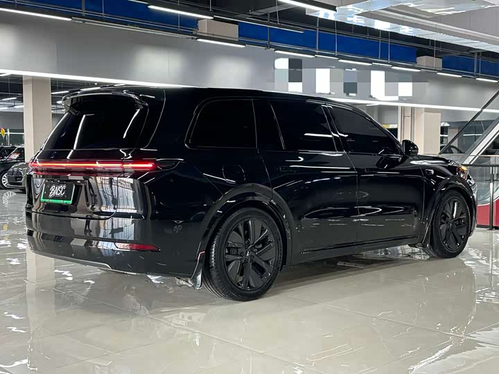 Фото 22 - LiXiang L9