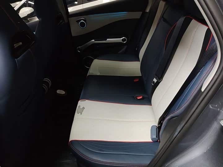 Фото 17 - BYD Yuan Plus