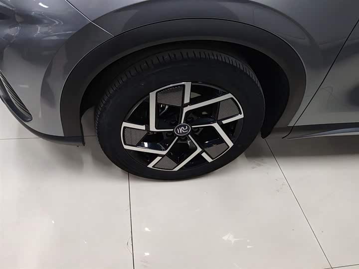 Фото 23 - BYD Yuan Plus