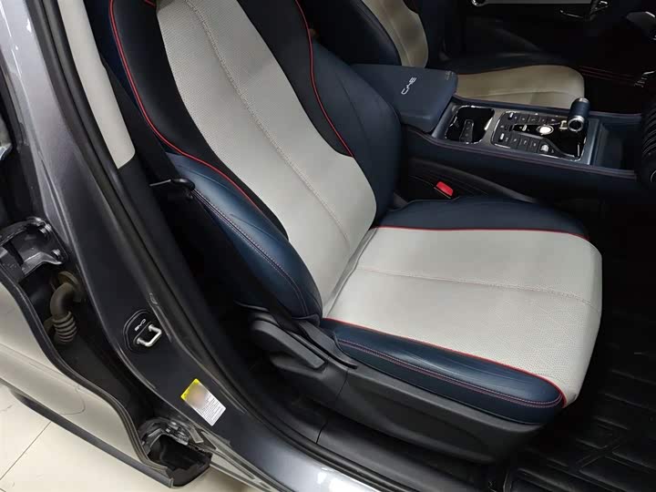 Фото 25 - BYD Yuan Plus