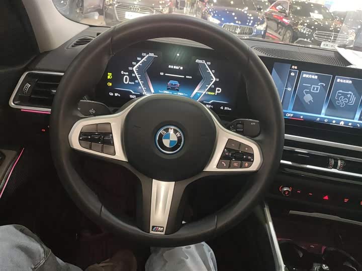 Фото 11 - BMW i3