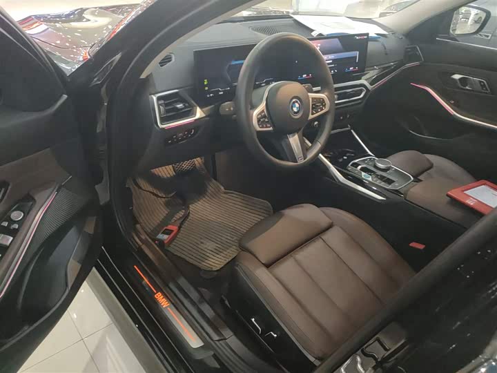 Фото 16 - BMW i3