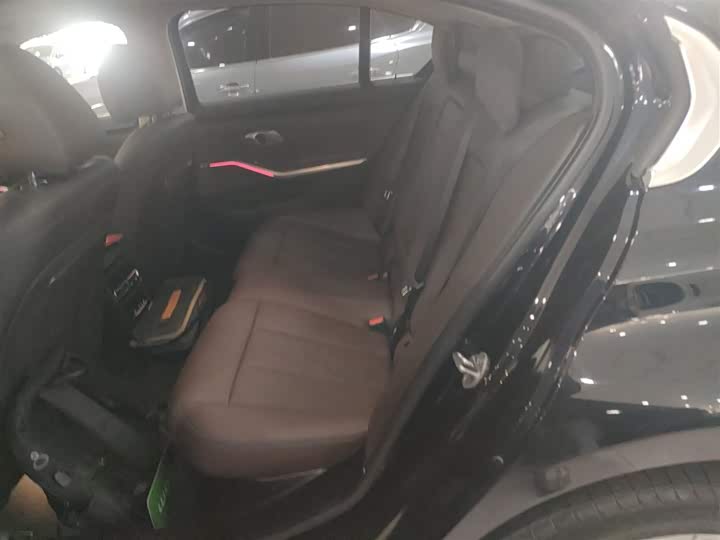 Фото 17 - BMW i3