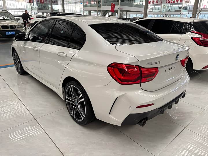 Фото 11 - BMW 1 Series