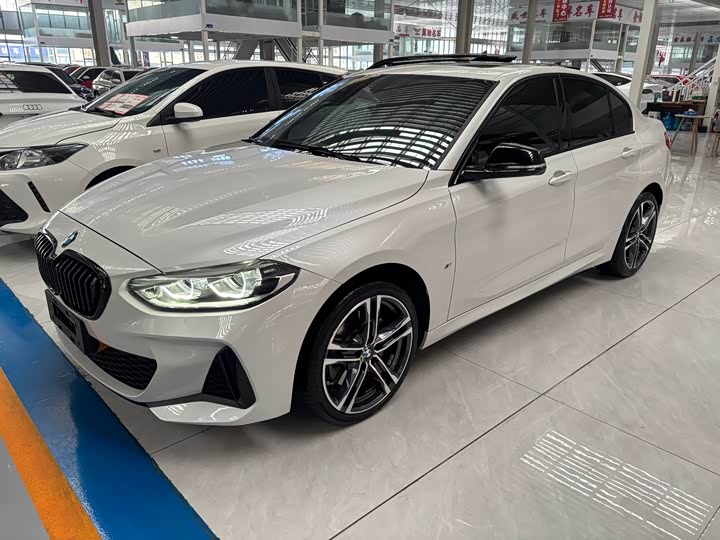 Фото 2 - BMW 1 Series