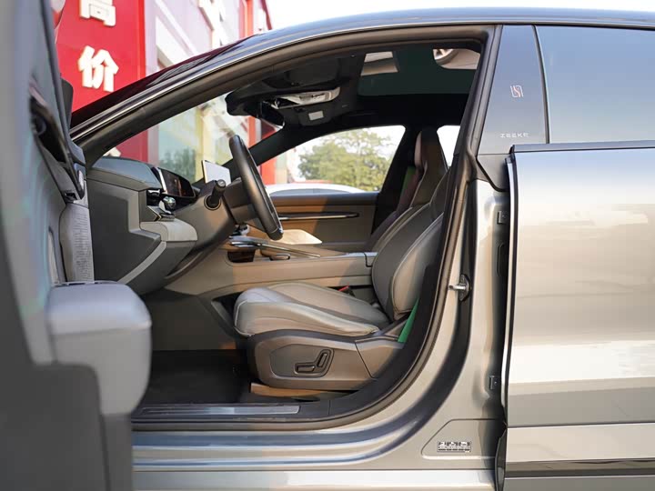 Фото 5 - Zeekr 001