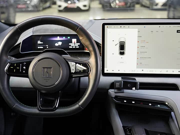 Фото 8 - Zeekr 001