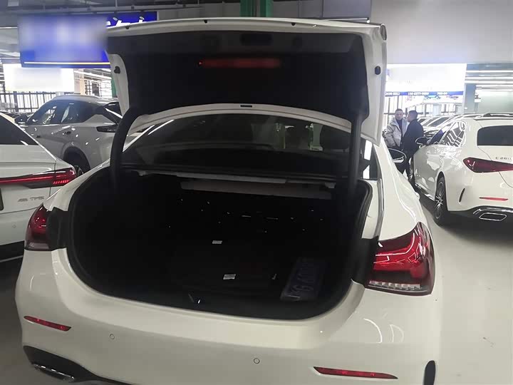 Фото 19 - Mercedes-Benz A-Class