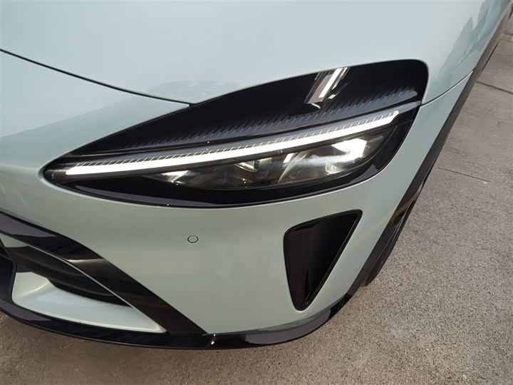 Фото 15 - Xiaomi YU7