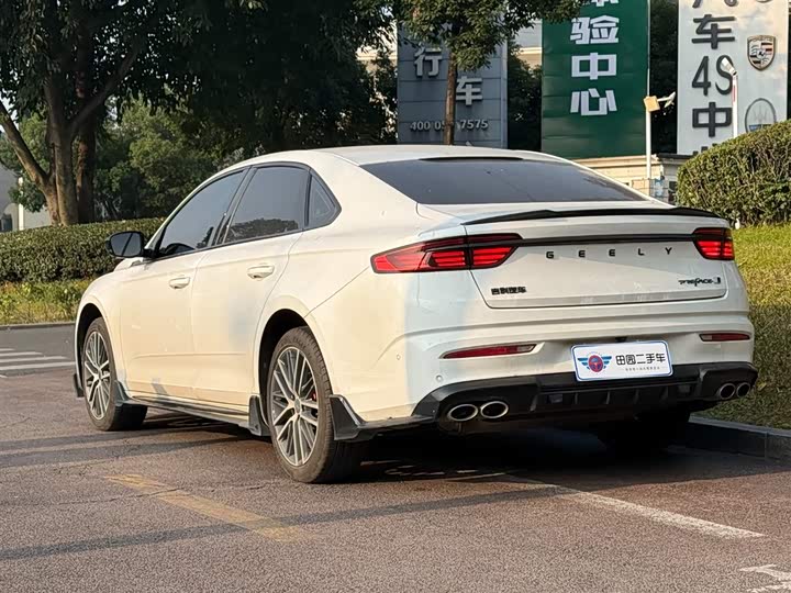 Фото 5 - Geely Preface