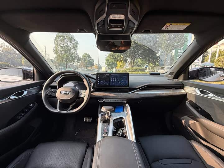 Фото 6 - Geely Preface