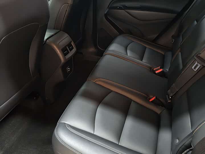 Фото 14 - Chevrolet Equinox