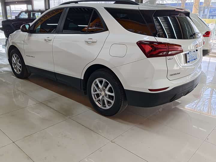 Фото 3 - Chevrolet Equinox