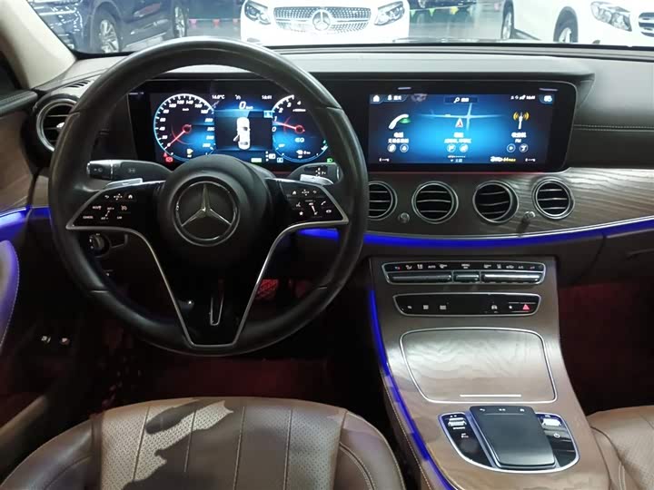 Фото 10 - Mercedes-Benz E-Class Hybrid