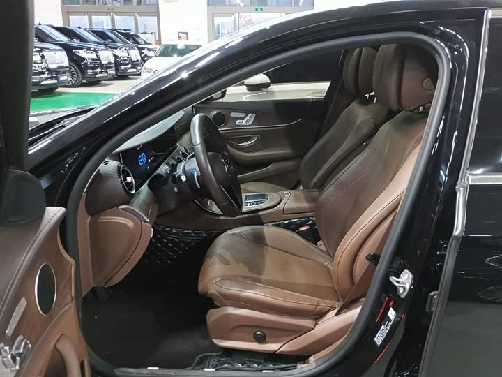 Фото 15 - Mercedes-Benz E-Class Hybrid