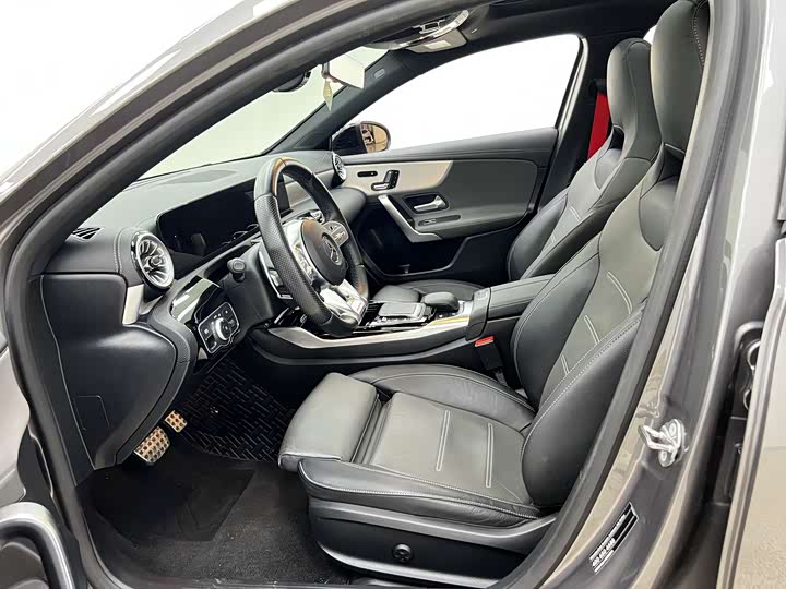 Фото 8 - Mercedes-Benz A-Class AMG