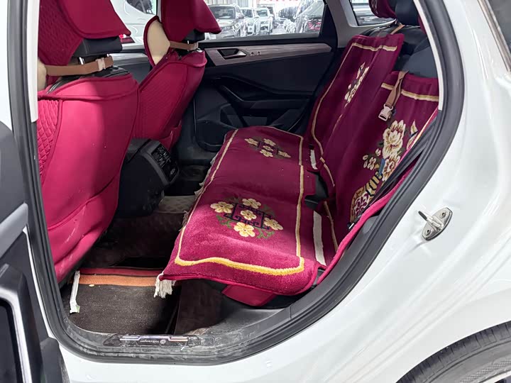 Фото 10 - Volkswagen Sagitar L