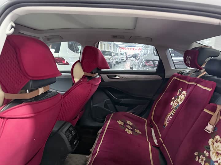 Фото 11 - Volkswagen Sagitar L