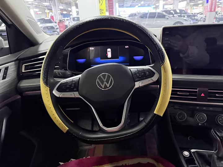 Фото 13 - Volkswagen Sagitar L