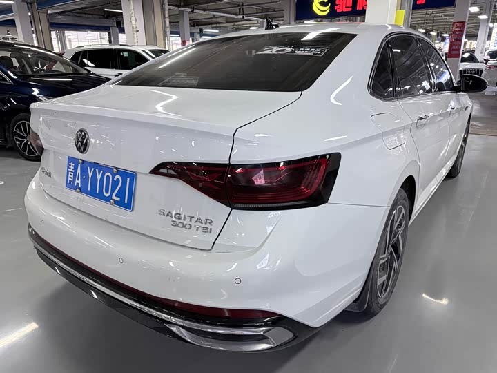 Фото 18 - Volkswagen Sagitar L