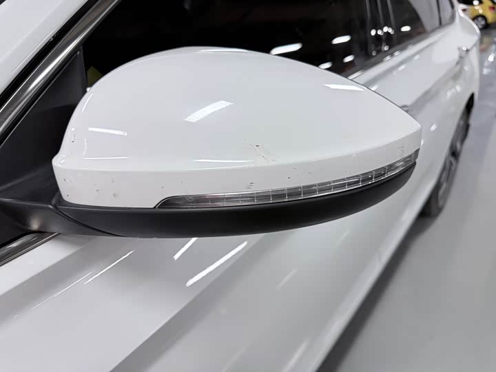 Фото 6 - Volkswagen Sagitar L