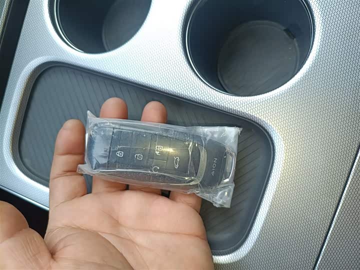 Фото 9 - GAC Aion Y