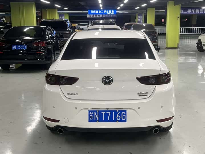 Фото 5 - Mazda 3 (Axela)