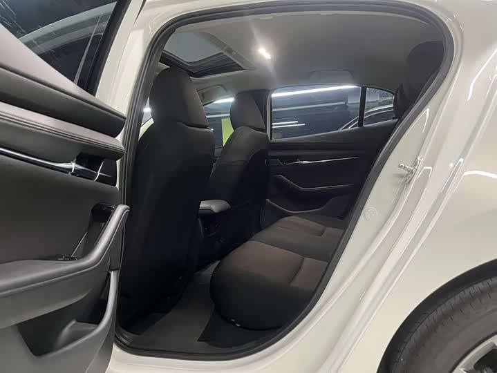 Фото 8 - Mazda 3 (Axela)