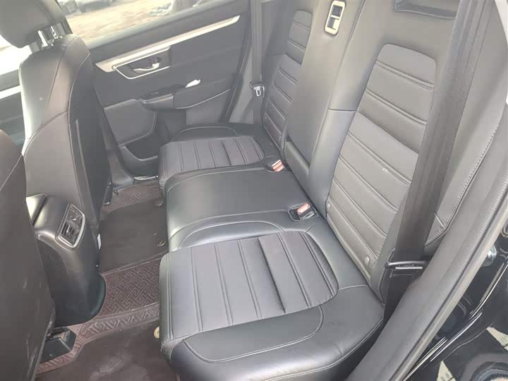 Фото 17 - Honda CR-V