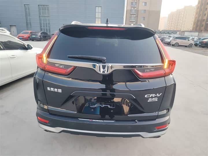 Фото 6 - Honda CR-V