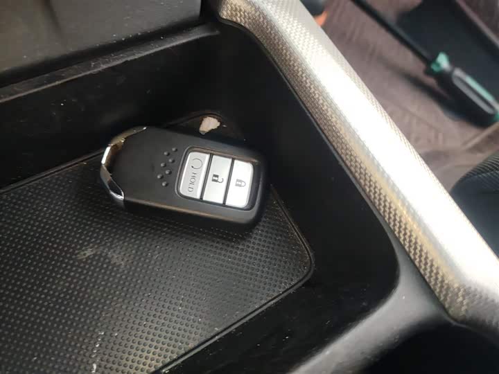 Фото 9 - Honda CR-V