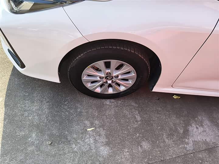 Фото 25 - Toyota Corolla