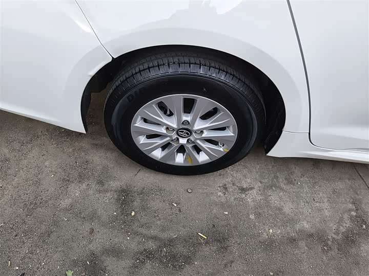 Фото 26 - Toyota Corolla