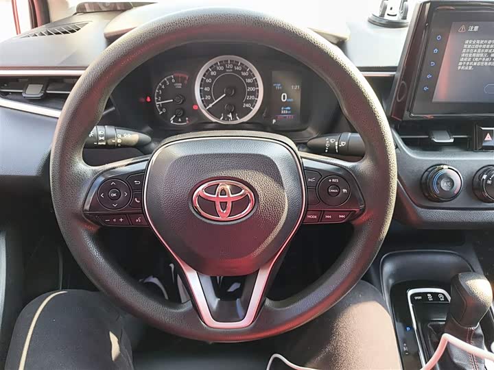 Фото 3 - Toyota Corolla