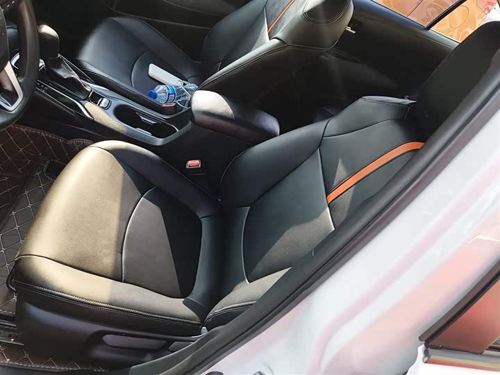 Фото 7 - Toyota Corolla