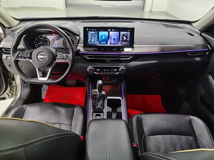 Фото 12 - Nissan Teana