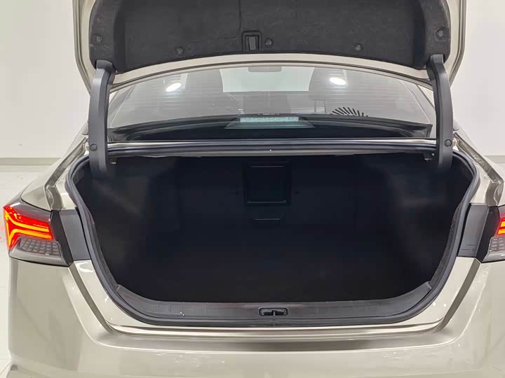 Фото 7 - Nissan Teana